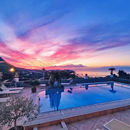 Hotel Ape Regina Casamicciola Terme ภายนอก รูปภาพ