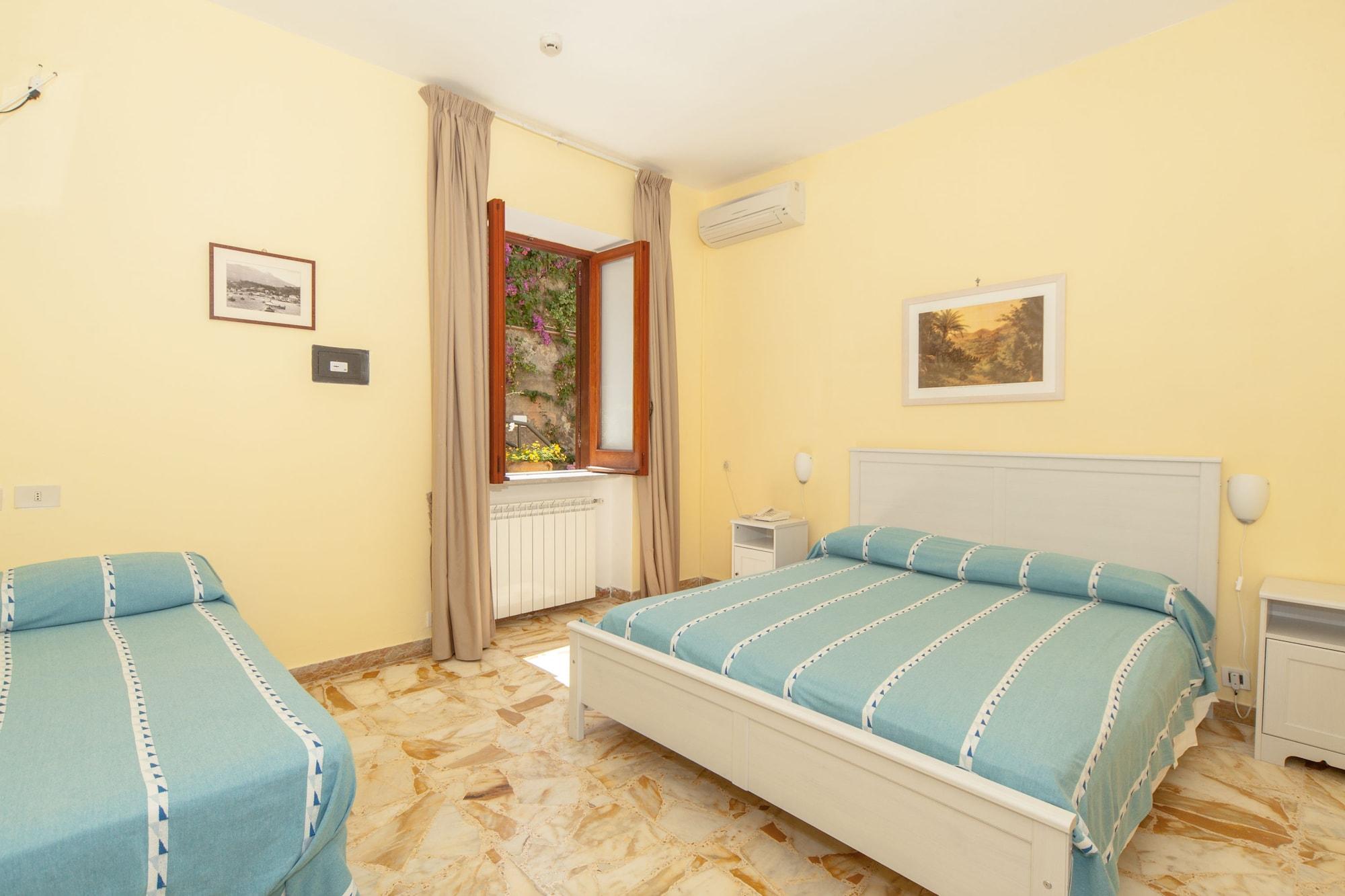 Hotel Ape Regina Casamicciola Terme ภายนอก รูปภาพ
