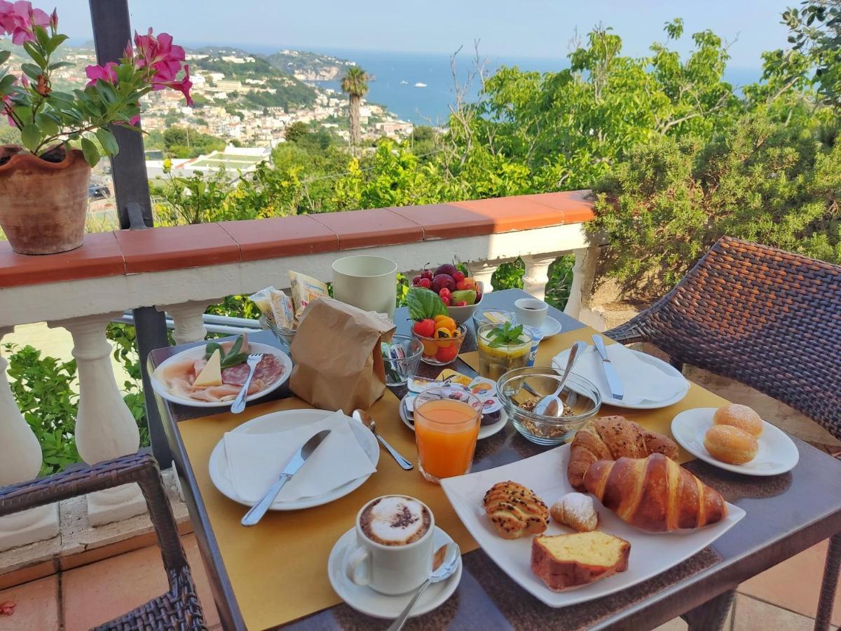 Hotel Ape Regina Casamicciola Terme ภายนอก รูปภาพ