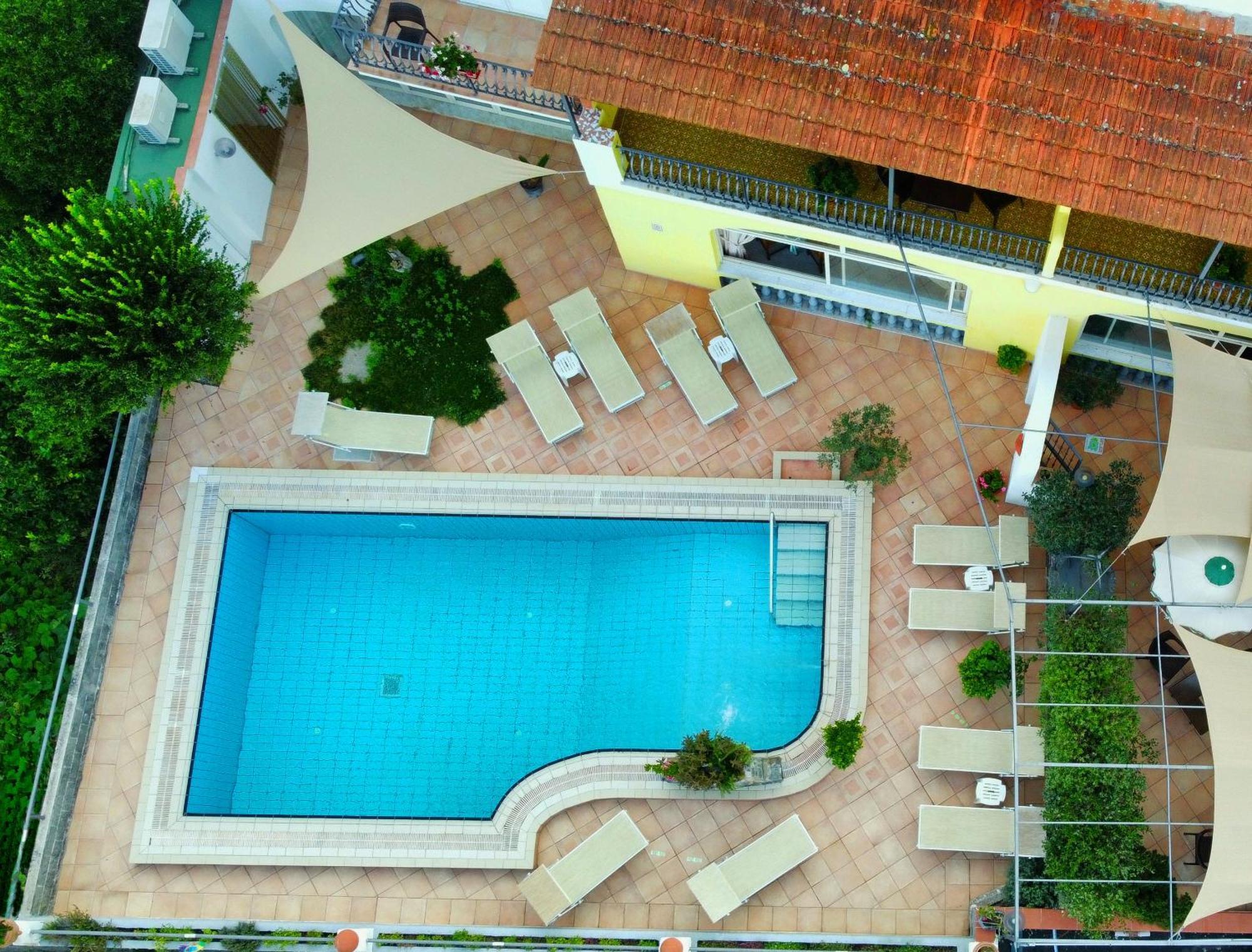 Hotel Ape Regina Casamicciola Terme ภายนอก รูปภาพ