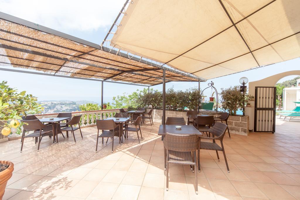 Hotel Ape Regina Casamicciola Terme ภายนอก รูปภาพ